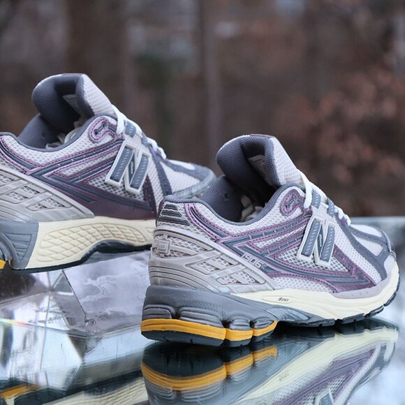 New Balance 1906R Licorice - Picture 11 of 13